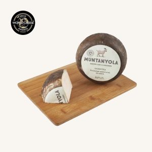 Muntanyola Garrotxa artisan semi-cured goat´s cheese, wheel main B